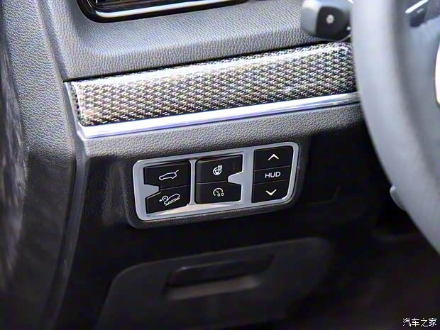 一汽红旗 红旗HS5 2019款 2.0T 智联旗领四驱版