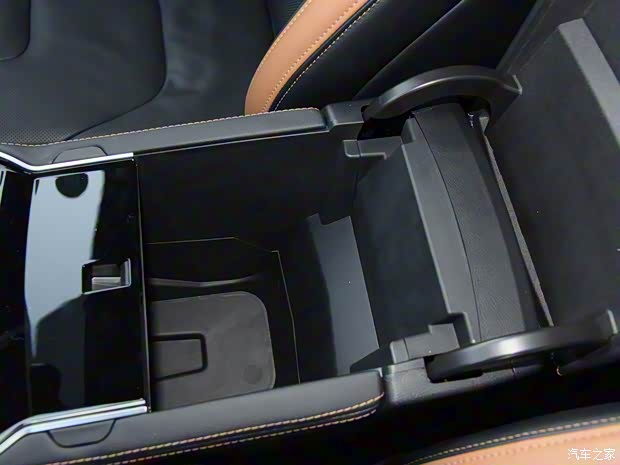 长安福特 锐界 2021款 PLUS EcoBoost 245 四驱尊锐型 7座