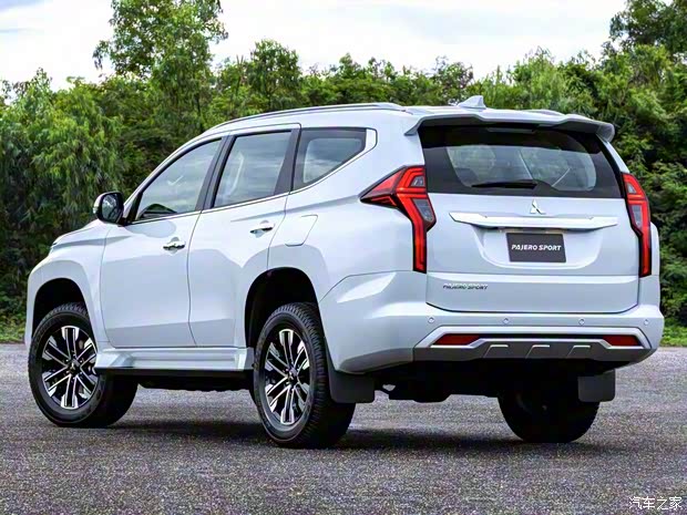 三菱(进口) 帕杰罗·劲畅(进口) 2020款 基本型 三菱(进口) 帕杰罗·劲畅(进口) 2020款 基本型