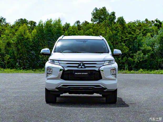 三菱(进口) 帕杰罗·劲畅(进口) 2020款 基本型 三菱(进口) 帕杰罗·劲畅(进口) 2020款 基本型
