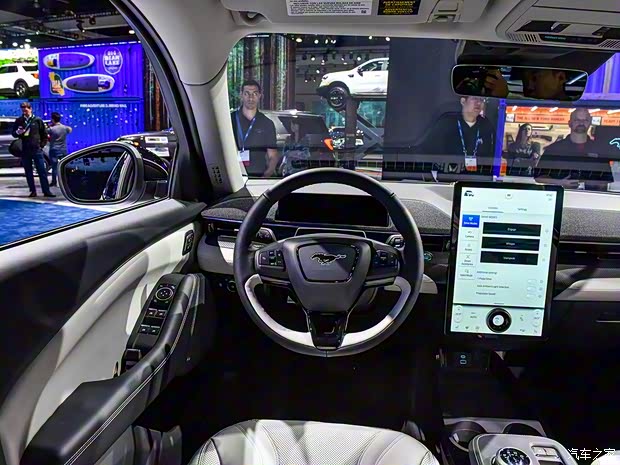 福特(进口) Mustang Mach-E 2020款 长续航全驱版 Premium