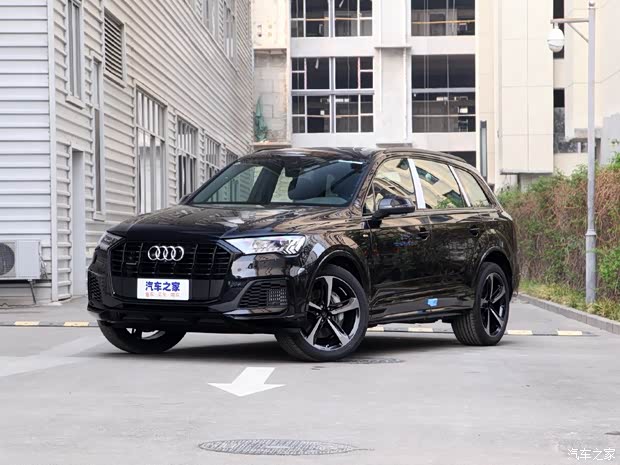 奥迪(进口) 奥迪Q7 2020款 55 TFSI quattro 黑武士专享版