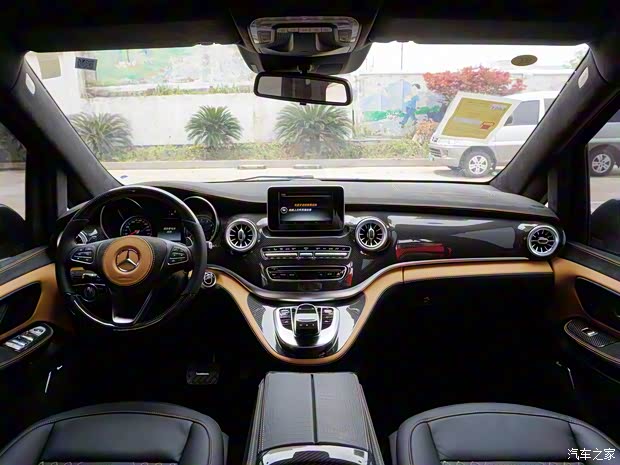 Mansory 迈莎锐MS580 2019款 2.0T 誉金版 Mansory 迈莎锐MS580 2019款 2.0T 誉金版