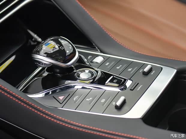 比亚迪 宋PLUS 2020款 1.5T 自动旗舰型