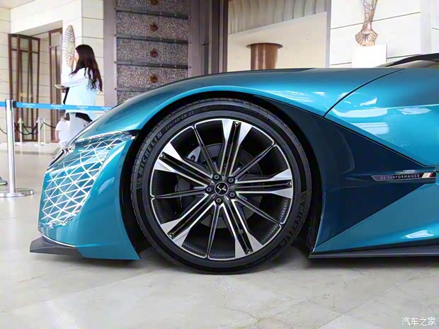 雪铁龙(进口) DS X E-Tense 2018款 Concept 雪铁龙(进口) DS X E-Tense 2018款 Concept