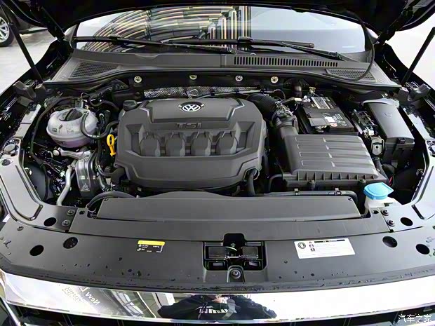 上汽大众 帕萨特 2019款 330TSI 精英版 上汽大众 帕萨特 2019款 330TSI 精英版