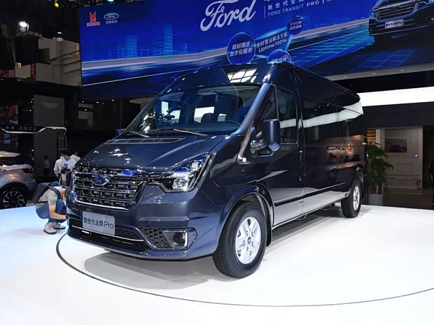 江鈴福特 新世代全順 2021款 2.2T Pro AMT豪華型客車長軸10-15座高頂國VI 江鈴福特 新世代全順 2021款 2.2T Pro AMT豪華型客車長軸10-15座高頂國VI