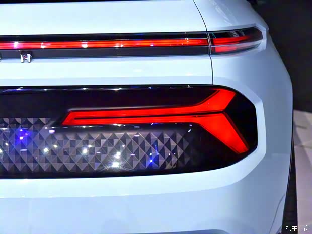 上汽通用五菱 寶駿RM-C 2019款 概念車