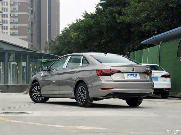 一汽-大众 速腾 2021款 200TSI 手动舒适智联版 一汽-大众 速腾 2021款 200TSI 手动舒适智联版