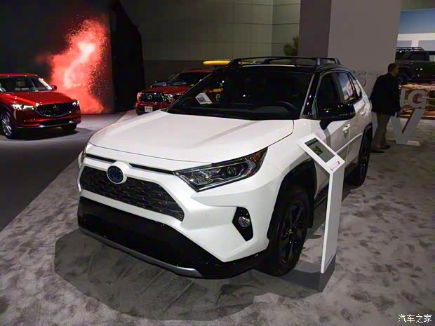 豐田(進(jìn)口) 豐田RAV4(進(jìn)口) 2020款 Hybrid XSE