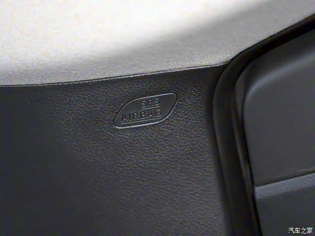 广汽丰田 丰田C-HR 2020款 2.0L 旗舰版 国VI 广汽丰田 丰田C-HR 2020款 2.0L 旗舰版 国VI