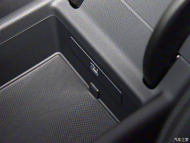 奥迪(进口) 奥迪A4(进口) 2021款 Avant 先锋派 40 TFSI 豪华动感型