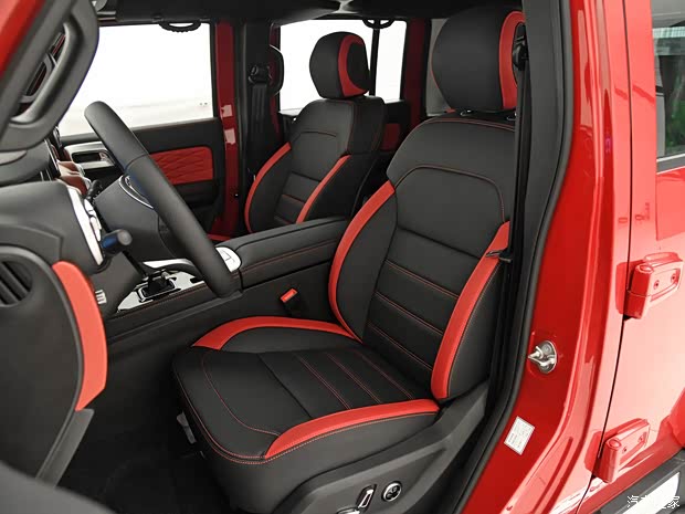 北京越野 北京BJ40 2020款 2.0T 自动四驱城市猎人版至尊型 北京越野 北京BJ40 2020款 2.0T 自动四驱城市猎人版至尊型