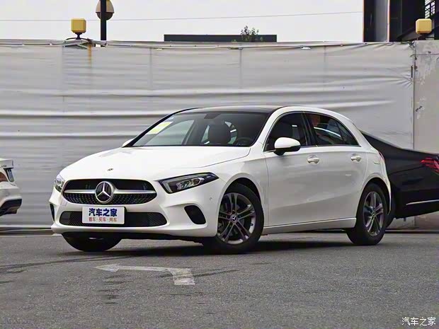 奔驰(进口) 奔驰A级(进口) 2019款 A 200 动感型
