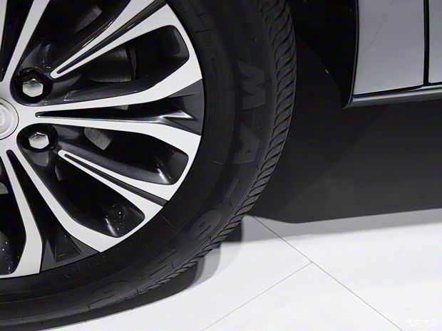 上汽通用別克 別克GL8 2021款 陸上公務(wù)艙 652T 謙雅定制版