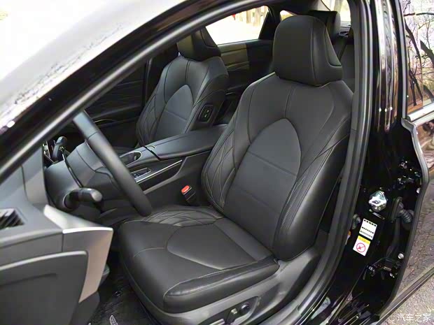 一汽丰田 亚洲龙 2019款 双擎 2.5L 高配版