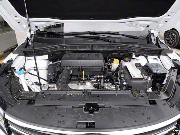 上汽集团 荣威RX3 2020款 1.6L CVT集成儿童安全座椅超爽版