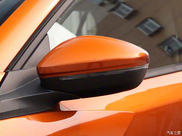 东风标致 标致2008 2020款 230THP 中配版