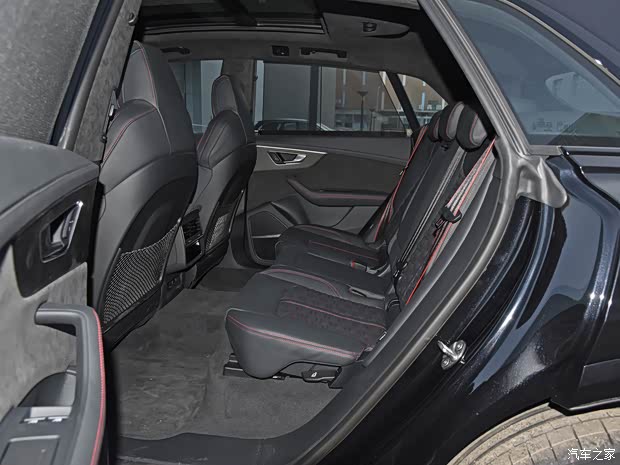 Audi Sport 奥迪RS Q8 2021款 基本型