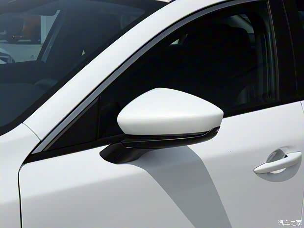 长安马自达 马自达3 Axela昂克赛拉 2020款 1.5L 自动质型版