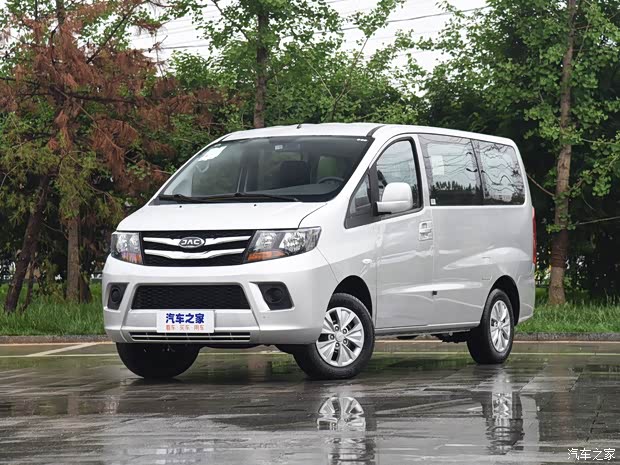 江淮汽车 瑞风M3 2018款 创客版 1.6L 豪华型 江淮汽车 瑞风M3 2018款 创客版 1.6L 豪华型