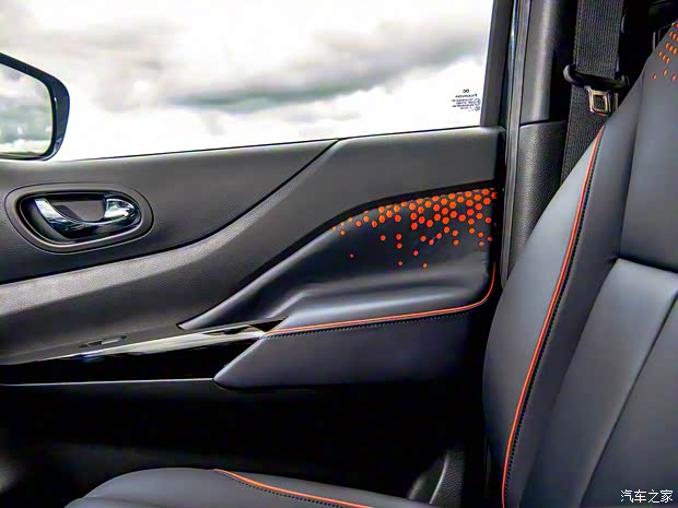 日產(進口) 納瓦拉(海外) 2018款 Dark Sky 日產(進口) 納瓦拉(海外) 2018款 Dark Sky