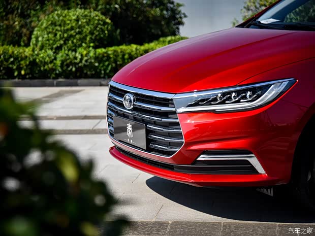 比亚迪 秦 2019款 1.5L 自动尊贵型 比亚迪 秦 2019款 1.5L 自动尊贵型