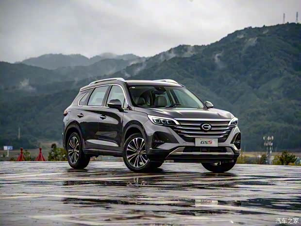 广汽乘用车 传祺GS5 2019款 270T 自动尊贵版