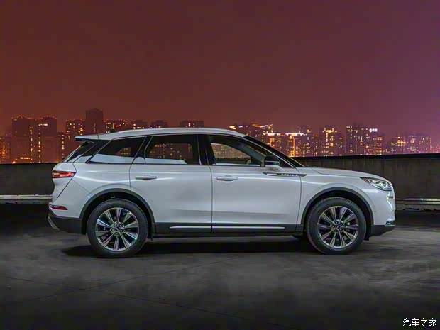 长安林肯 冒险家 2020款 2.0T 四驱尊耀版