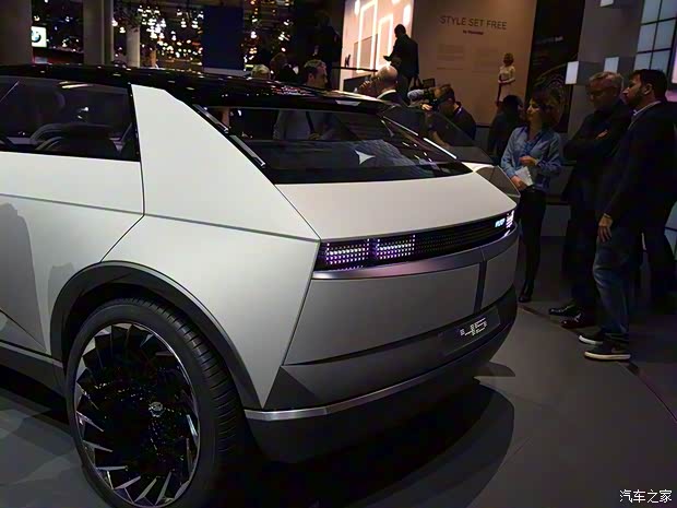 现代(进口) 现代45 2020款 EV Concept 现代(进口) 现代45 2020款 EV Concept