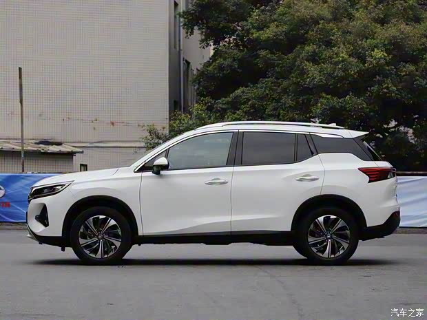 广汽乘用车 传祺GS4 2020款 270T 自动智联科技版