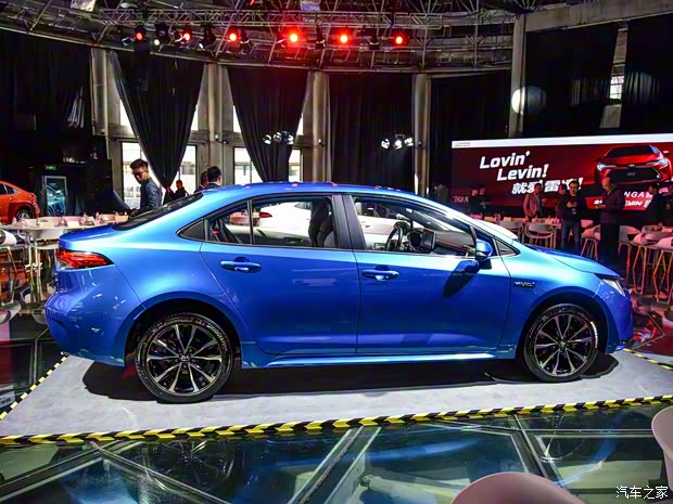 广汽丰田 雷凌 2019款 双擎 基本型