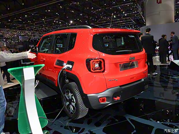 Jeep(進(jìn)口) 自由俠新能源 2019款 Plug-in Hybrid Jeep(進(jìn)口) 自由俠新能源 2019款 Plug-in Hybrid