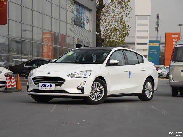 長(zhǎng)安福特 福克斯 2019款  三廂 1.5L 自動(dòng)鋒潮型
