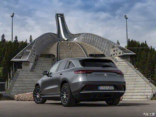 梅赛德斯-EQ 奔驰EQC(海外) 2018款 EQC 400 4MATIC