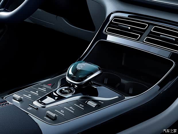 比亚迪 秦PLUS 2021款 DM 基本型 比亚迪 秦PLUS 2021款 DM 基本型