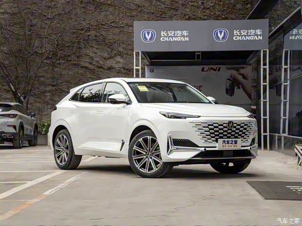 长安汽车 长安UNI-K 2021款 2.0T 全轮驱动尊贵型 长安汽车 长安UNI-K 2021款 2.0T 全轮驱动尊贵型