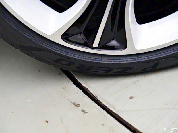 智己汽车 智己L7 2022款 天使轮版