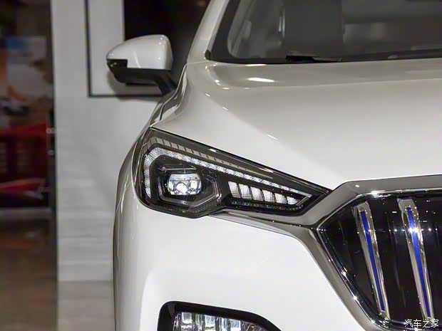 一汽红旗 红旗E-HS3 2019款 两驱舒适型 一汽红旗 红旗E-HS3 2019款 两驱舒适型