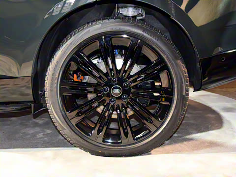 2023款 3.0 L6 400PS 典范加长版 2023款 3.0 L6 400PS 典范加长版