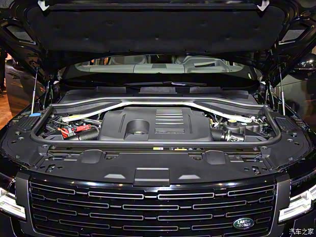 路虎(进口) 揽胜 2022款 3.0 L6 400PS 典范加长版 路虎(进口) 揽胜 2022款 3.0 L6 400PS 典范加长版