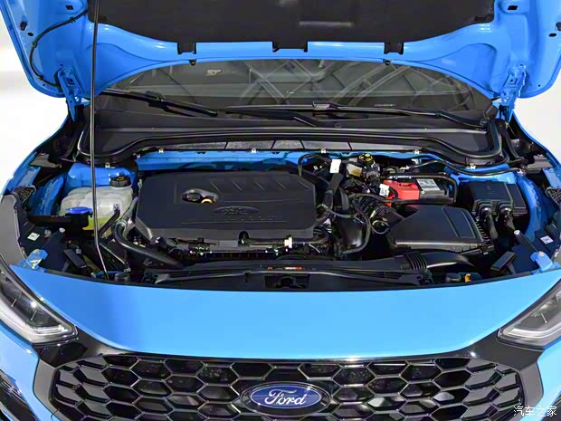 长安福特 福克斯 2022款 三厢 EcoBoost 180 自动ST Line 长安福特 福克斯 2022款 三厢 EcoBoost 180 自动ST Line