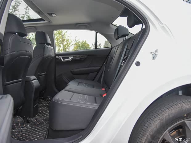 比亚迪 秦 2019款 1.5L 手动豪华型