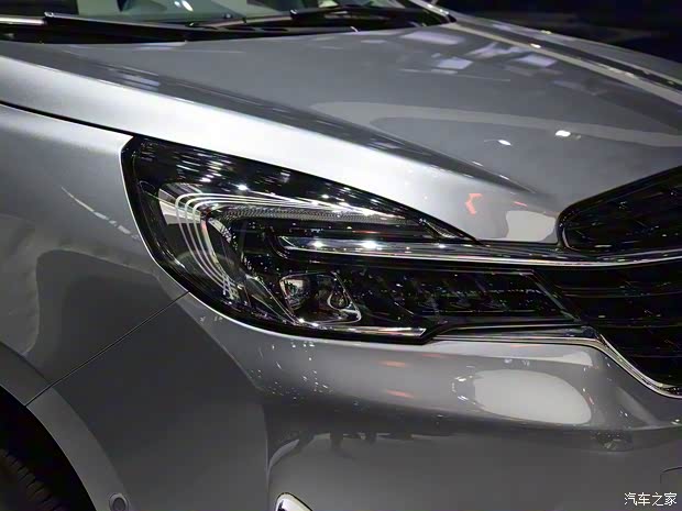 上汽通用別克 別克GL8 2021款 陸上公務(wù)艙 652T 謙雅定制版