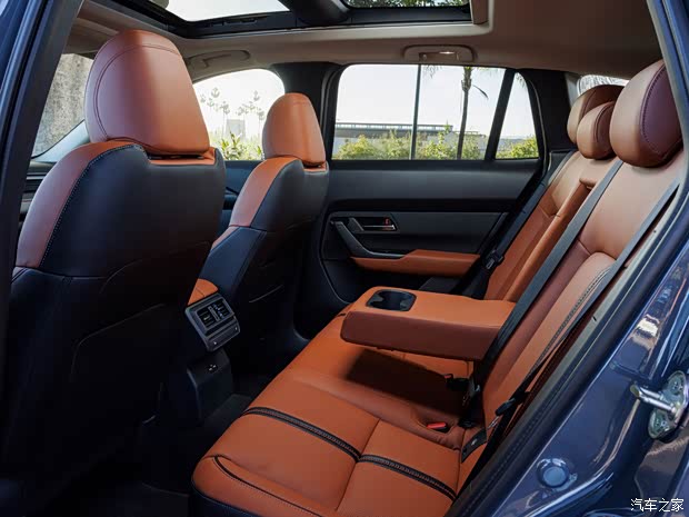 馬自達(dá)(進(jìn)口) 馬自達(dá)CX-50 2022款 Skyactiv-G Turbo AWD 美國版