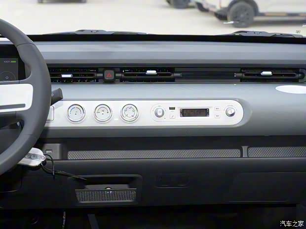 上汽通用五菱 宏光MINIEV 2022款 GAMEBOY 300km 玩咖款 上汽通用五菱 宏光MINIEV 2022款 GAMEBOY 300km 玩咖款