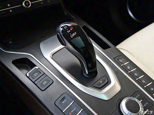 長城汽車 WEY VV6 2021款 2.0T 兩驅(qū)智行+