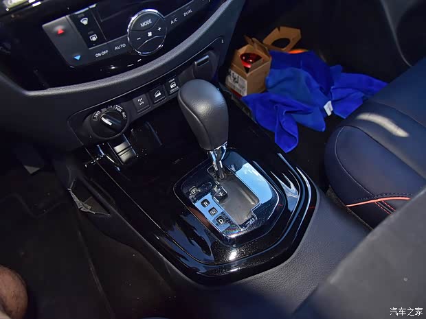 日产(进口) 纳瓦拉(海外) 2018款 Dark Sky