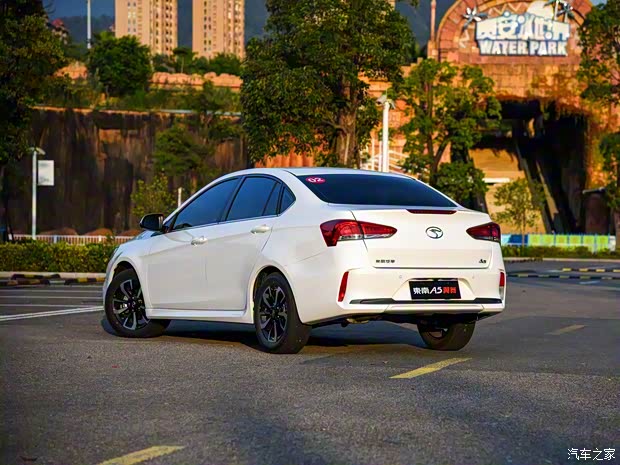 东南汽车 东南A5翼舞 2019款 1.5L CVT旗舰版