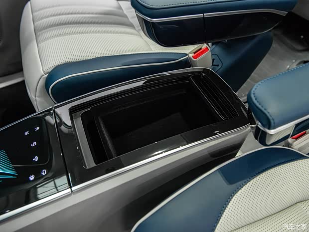 上汽集团 荣威iMAX8 2022款 基本型 上汽集团 荣威iMAX8 2022款 基本型